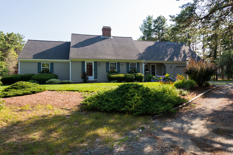 9 Cotuit Bay Drive, Cotuit, MA, 02635 Robert Paul Properties