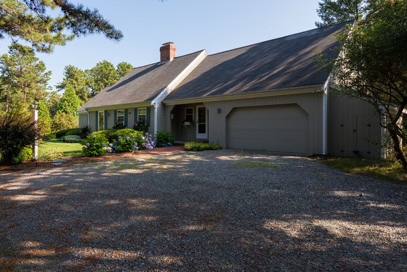 9 Cotuit Bay Drive, Cotuit, MA, 02635 Robert Paul Properties
