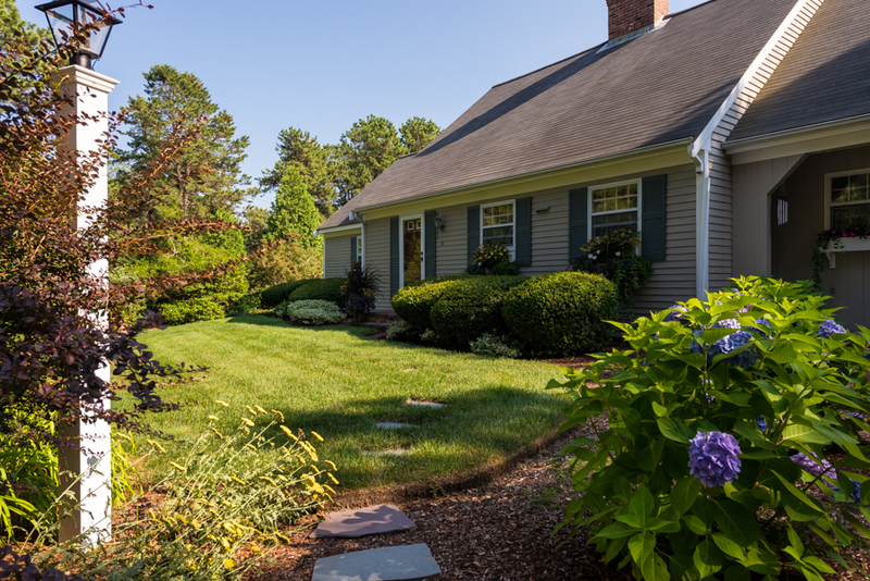 9 Cotuit Bay Drive, Cotuit, MA, 02635 Robert Paul Properties